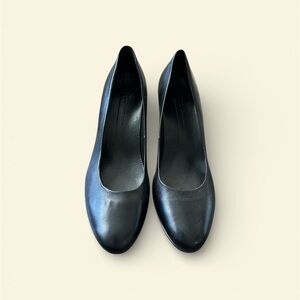 Ecco Black leather Classic 45 pumps size 7-7 1/2